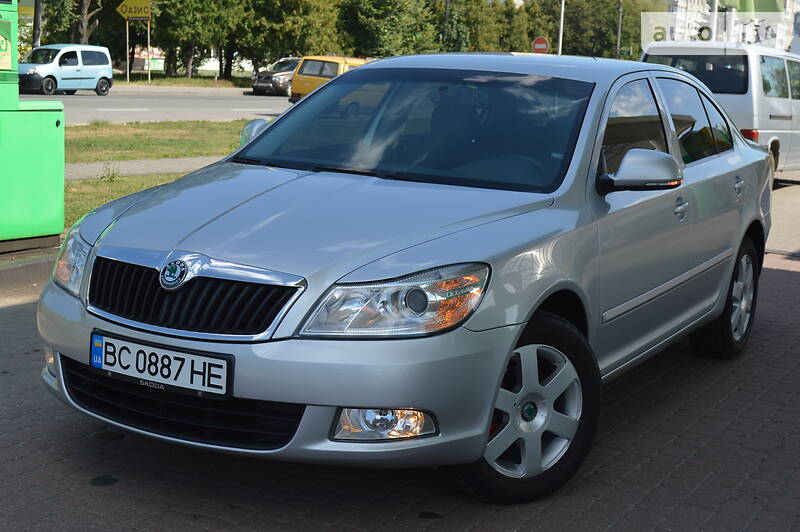 Седан Skoda Octavia 2011 в Дрогобичі