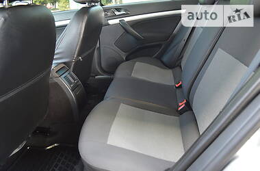 Седан Skoda Octavia 2011 в 