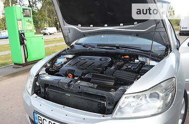 Седан Skoda Octavia 2011 в 