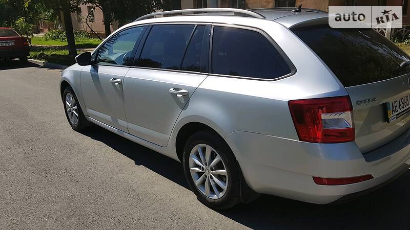 Універсал Skoda Octavia 2016 в Дніпрі