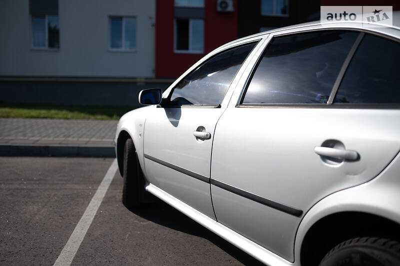 Ліфтбек Skoda Octavia 2003 в Києві