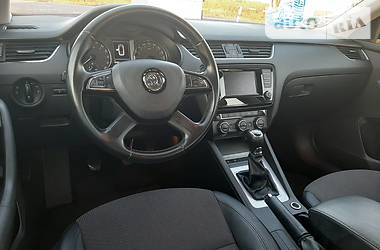 Универсал Skoda Octavia 2015 в Ужгороде