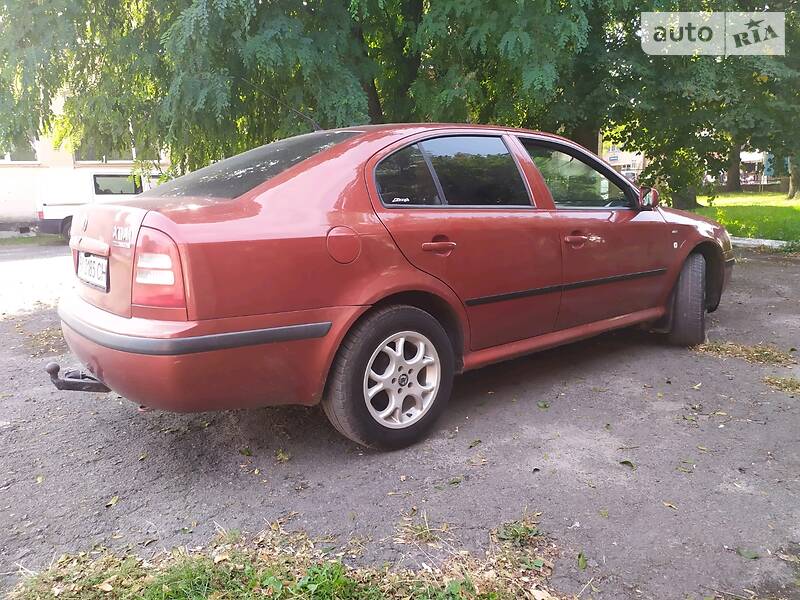 Лифтбек Skoda Octavia 2001 в Рокитном