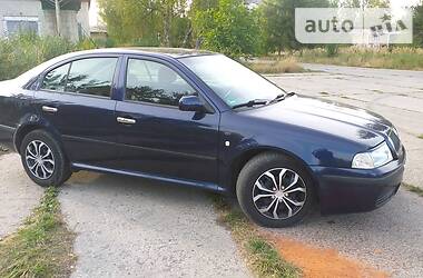 Хэтчбек Skoda Octavia 2001 в Надворной