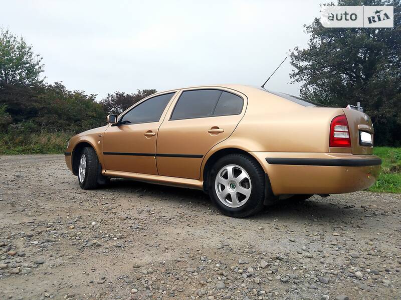 Ліфтбек Skoda Octavia 2001 в Чернівцях