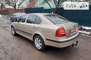 Хэтчбек Skoda Octavia 2005 в 