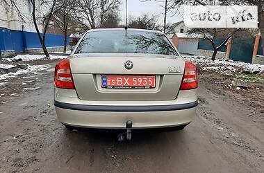 Хэтчбек Skoda Octavia 2005 в 