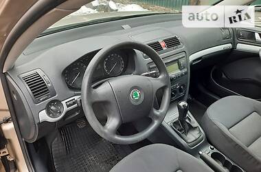 Хэтчбек Skoda Octavia 2005 в 
