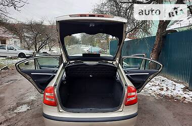 Хэтчбек Skoda Octavia 2005 в 