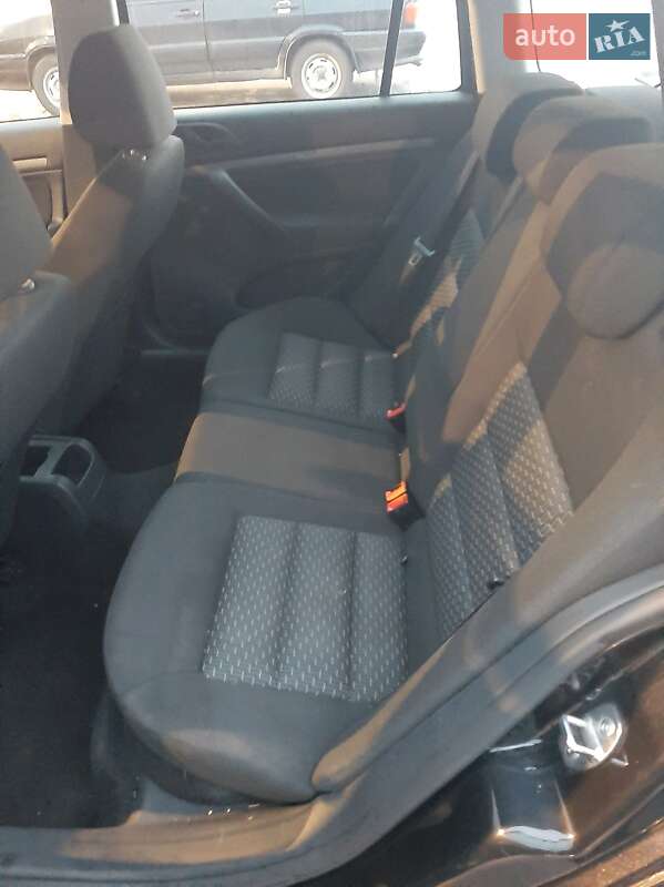 Универсал Skoda Octavia 2010 в Ужгороде