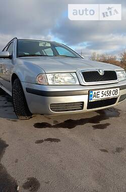 Универсал Skoda Octavia 2004 в Днепре