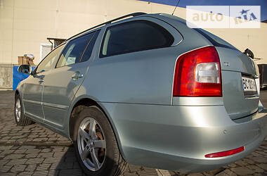 Универсал Skoda Octavia 2009 в Львове