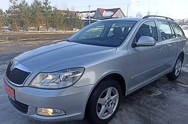 Универсал Skoda Octavia 2010 в Самборе