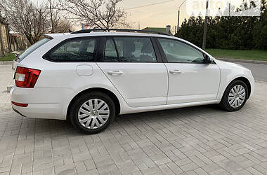 Универсал Skoda Octavia 2014 в Херсоне