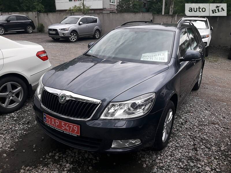 Универсал Skoda Octavia 2010 в Покровске