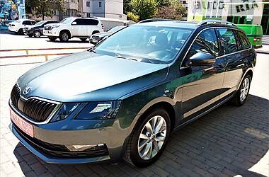 Универсал Skoda Octavia 2018 в Херсоне