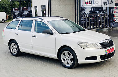 Универсал Skoda Octavia 2012 в Ровно