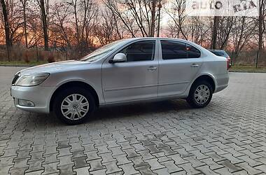 Седан Skoda Octavia 2011 в Луцке