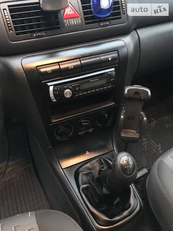 Лифтбек Skoda Octavia 2002 в Виннице