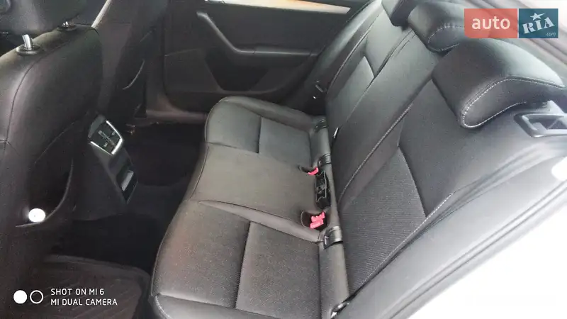 Skoda Octavia 2017 VIN TMBAG7NE1J0043552 фото оголошення 3 з 46