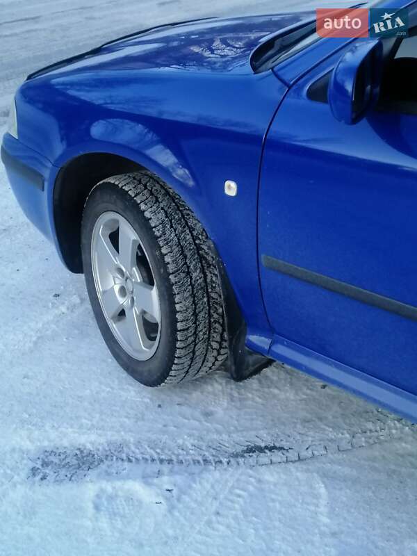 Хетчбек Skoda Octavia 2004 в Кропивницькому