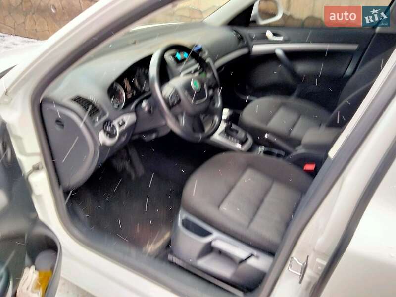 Універсал Skoda Octavia 2011 в Ірпені