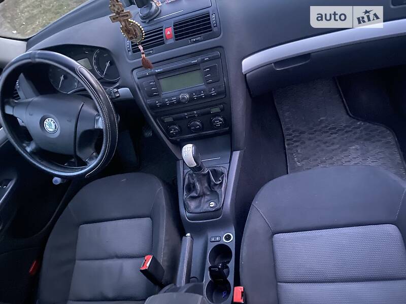 Ліфтбек Skoda Octavia 2006 в Ужгороді