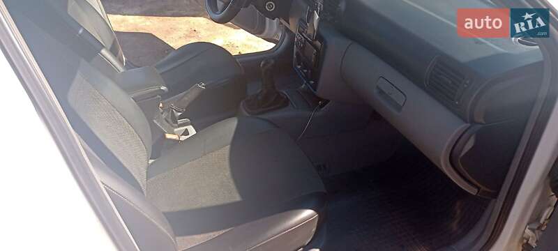 Лифтбек Skoda Octavia 2003 в Онуфриевке фото 13 Лифтбек Skoda Octavia 2003 в Онуфриевке