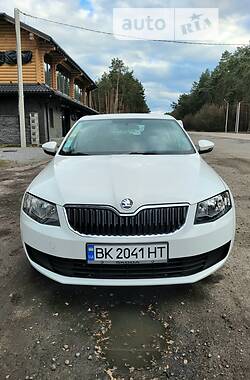 Хэтчбек Skoda Octavia 2015 в 