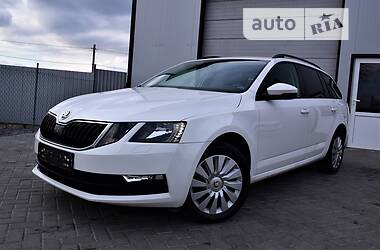 Универсал Skoda Octavia 2019 в Дрогобыче