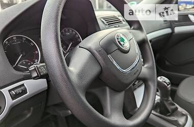 Седан Skoda Octavia 2010 в 