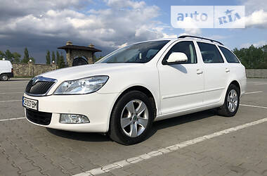 Универсал Skoda Octavia 2012 в Черновцах