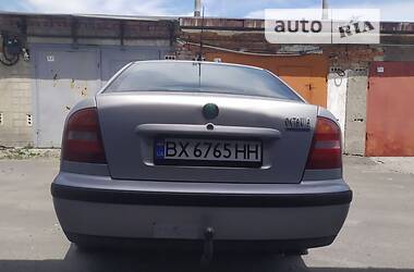 Седан Skoda Octavia 2000 в Хмельницком