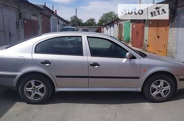 Седан Skoda Octavia 2000 в Хмельницком