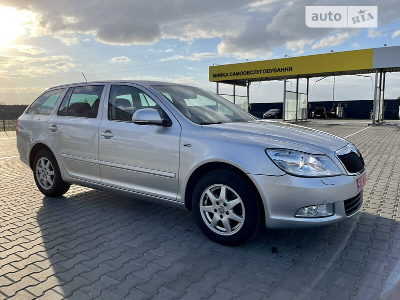 Универсал Skoda Octavia 2011 в Луцке