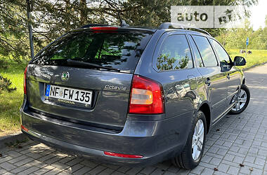 Універсал Skoda Octavia 2010 в Дрогобичі