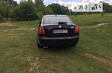 Седан Skoda Octavia 2005 в 
