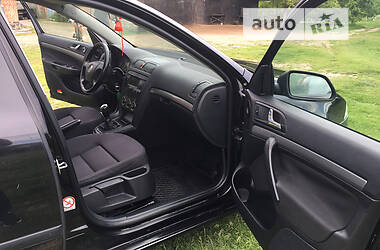 Седан Skoda Octavia 2005 в 