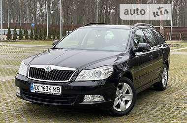 Универсал Skoda Octavia 2011 в 