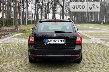 Универсал Skoda Octavia 2011 в 