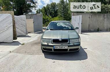 Седан Skoda Octavia 2001 в Києві