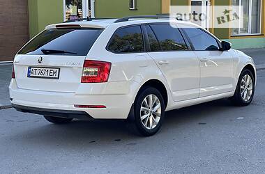 Универсал Skoda Octavia 2017 в Ивано-Франковске