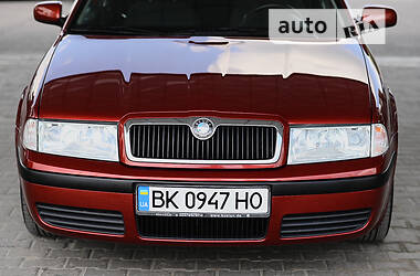 Хэтчбек Skoda Octavia 2002 в Дубно