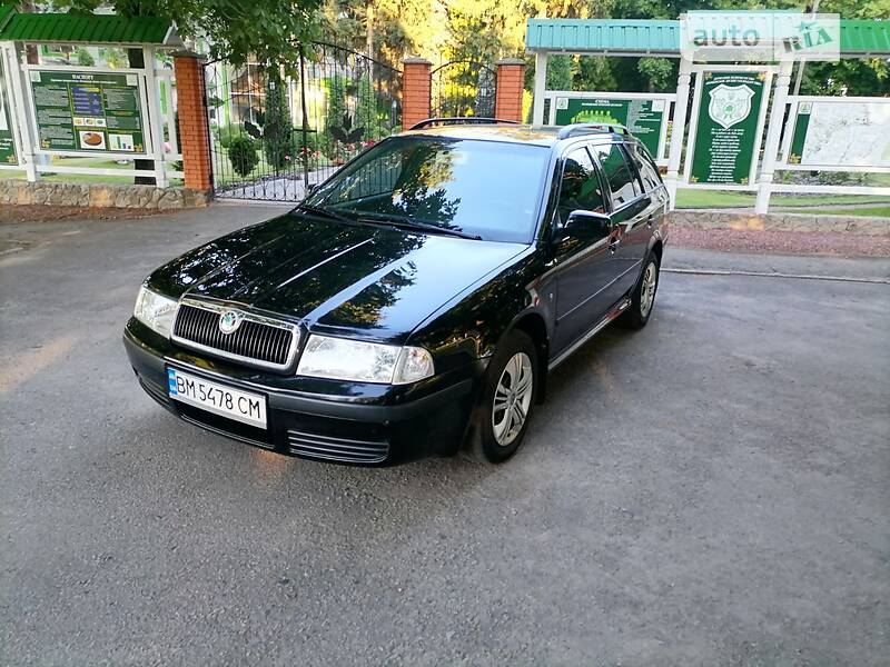 Универсал Skoda Octavia 2009 в Ромнах