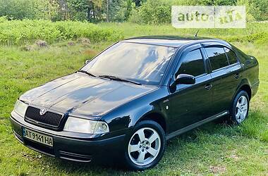 Хэтчбек Skoda Octavia 2004 в 