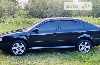 Хэтчбек Skoda Octavia 2004 в 