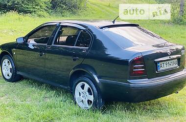 Хэтчбек Skoda Octavia 2004 в 