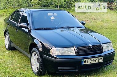 Хэтчбек Skoda Octavia 2004 в 