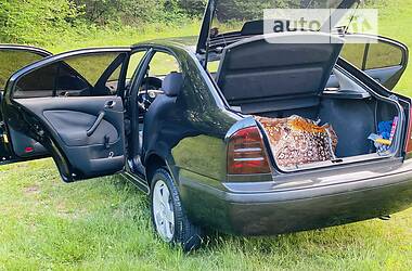 Хэтчбек Skoda Octavia 2004 в 