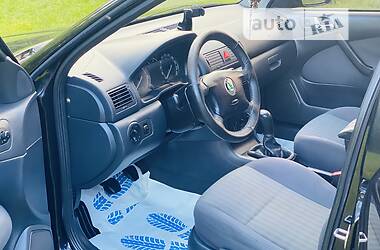 Хэтчбек Skoda Octavia 2004 в 